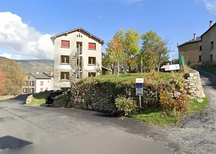 Calme à La Montagne Apartamento *